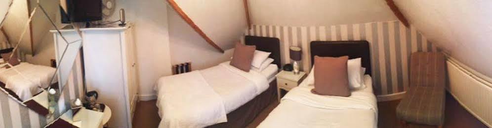 Lakeside 4*